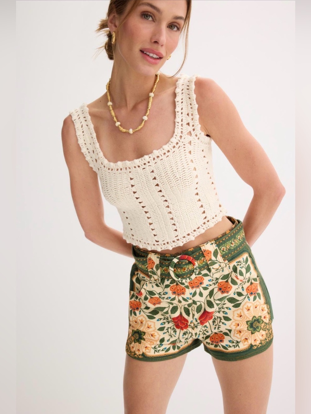 FARM Rio Sand Garden Tapestry Shorts - size 31 - NWOT - Picture 4 of 7